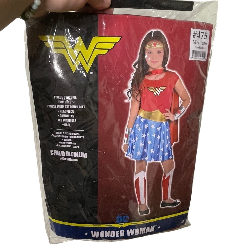 Wonder Woman girl Halloween dress up costume sz M 7-9